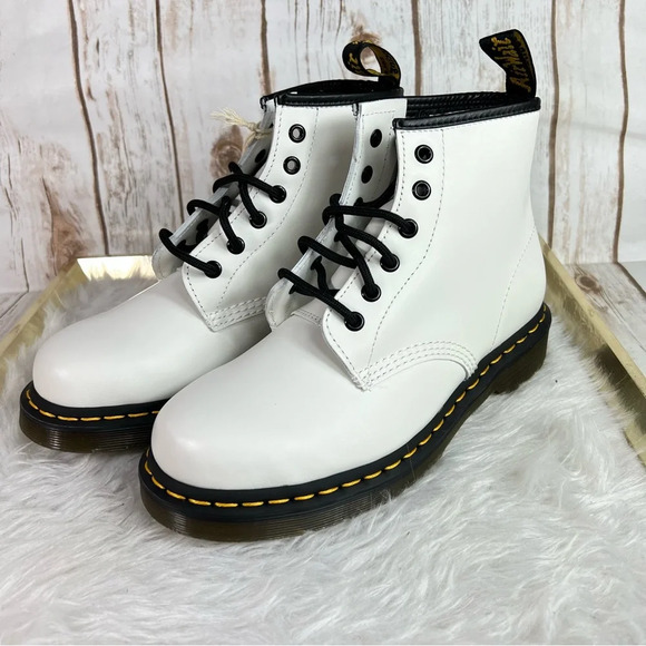 New Dr. Martens 101 YS Yellow Stitch Smooth Leather Ankle Boots - Picture 3 of 12
